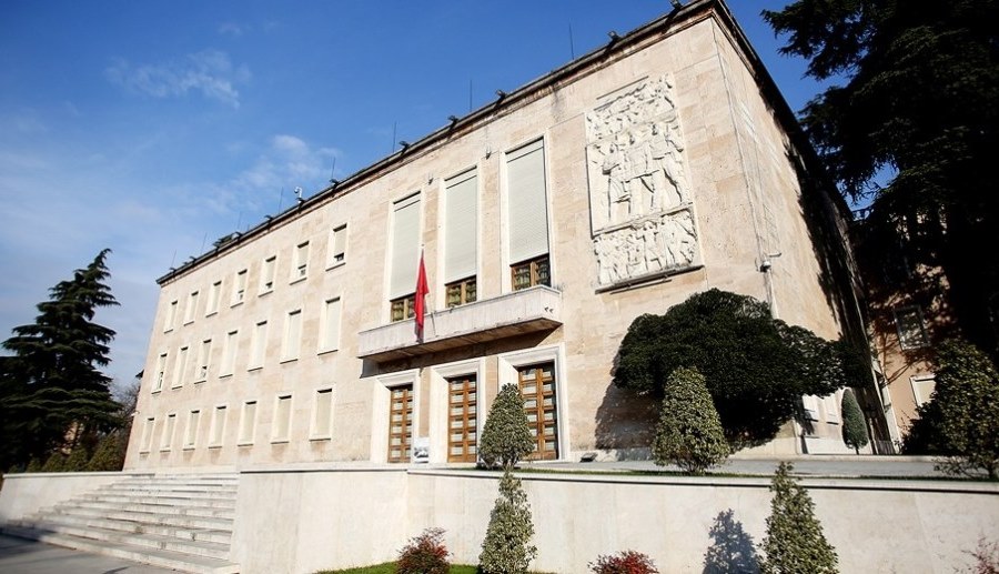 Ndarja e buxhetit 2022 per institucionet, kush merr me shume fonde